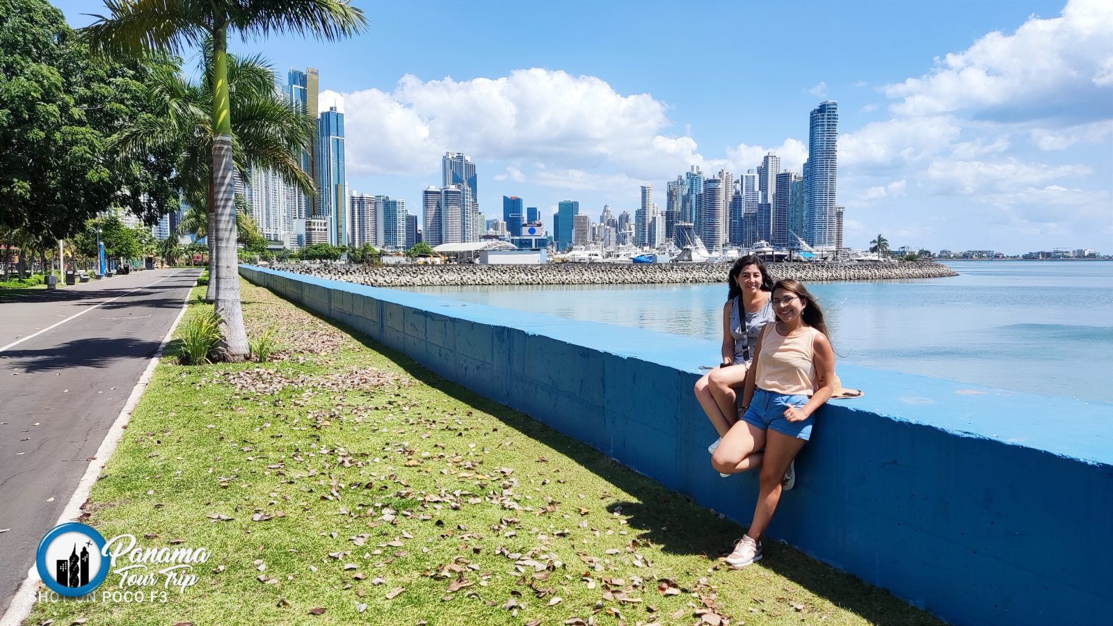 City tour en la ciudad de Panamá, Gabriela y Marycielo de Perú